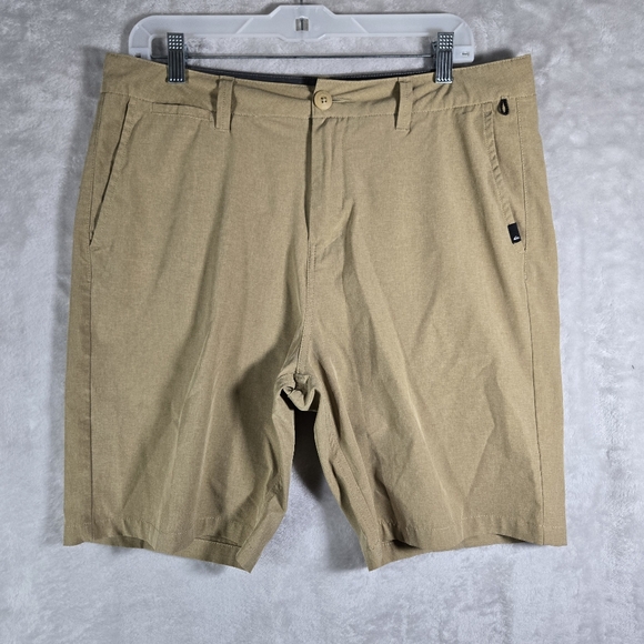 Quicksilver Amphibian Hybrid Chino Shorts Mens Size 33 Khaki Stretch 8” - Picture 1 of 10